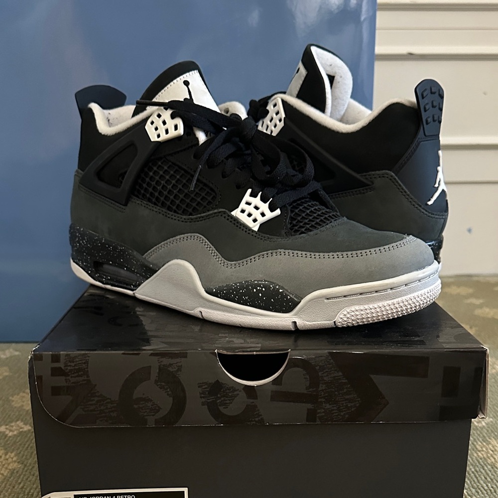 Jordan 4 Retro “Fear” (2024)